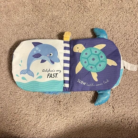 Make Believe Ideas Shark Puppet book NWOT - Picture 5 of 7